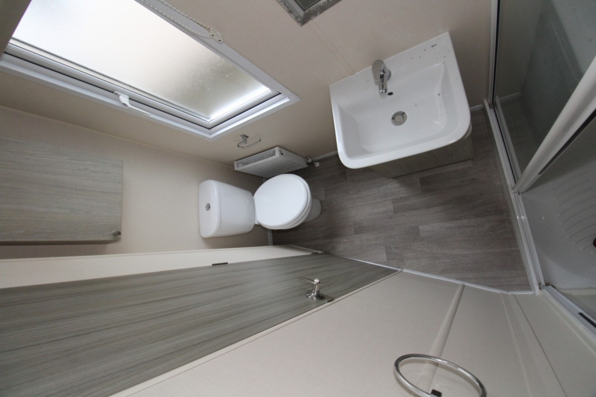 2017 Regal Elegance family bathroom