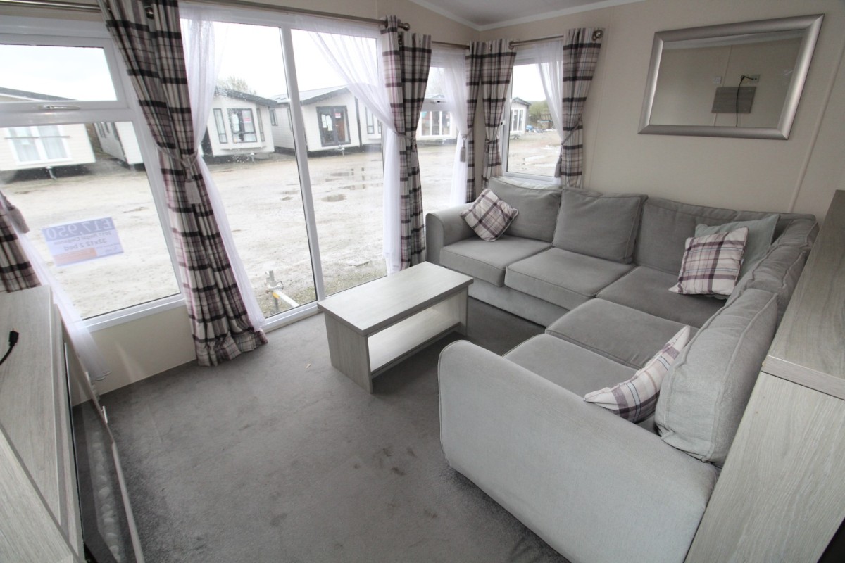 lounge to patio doors in the 2017 Regal Elegance