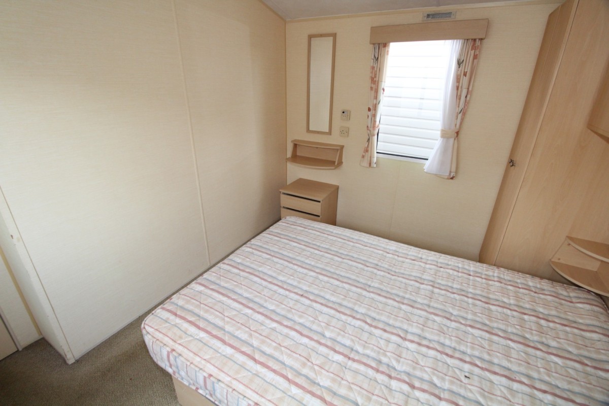 double bed in the 2014 Willerby Herald Gold