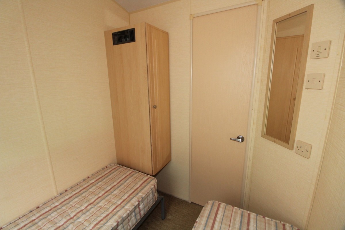 second view of the twin bedroom