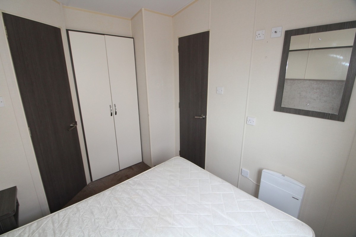 2015 Regal Henley double bedroom to en-suite bathroom