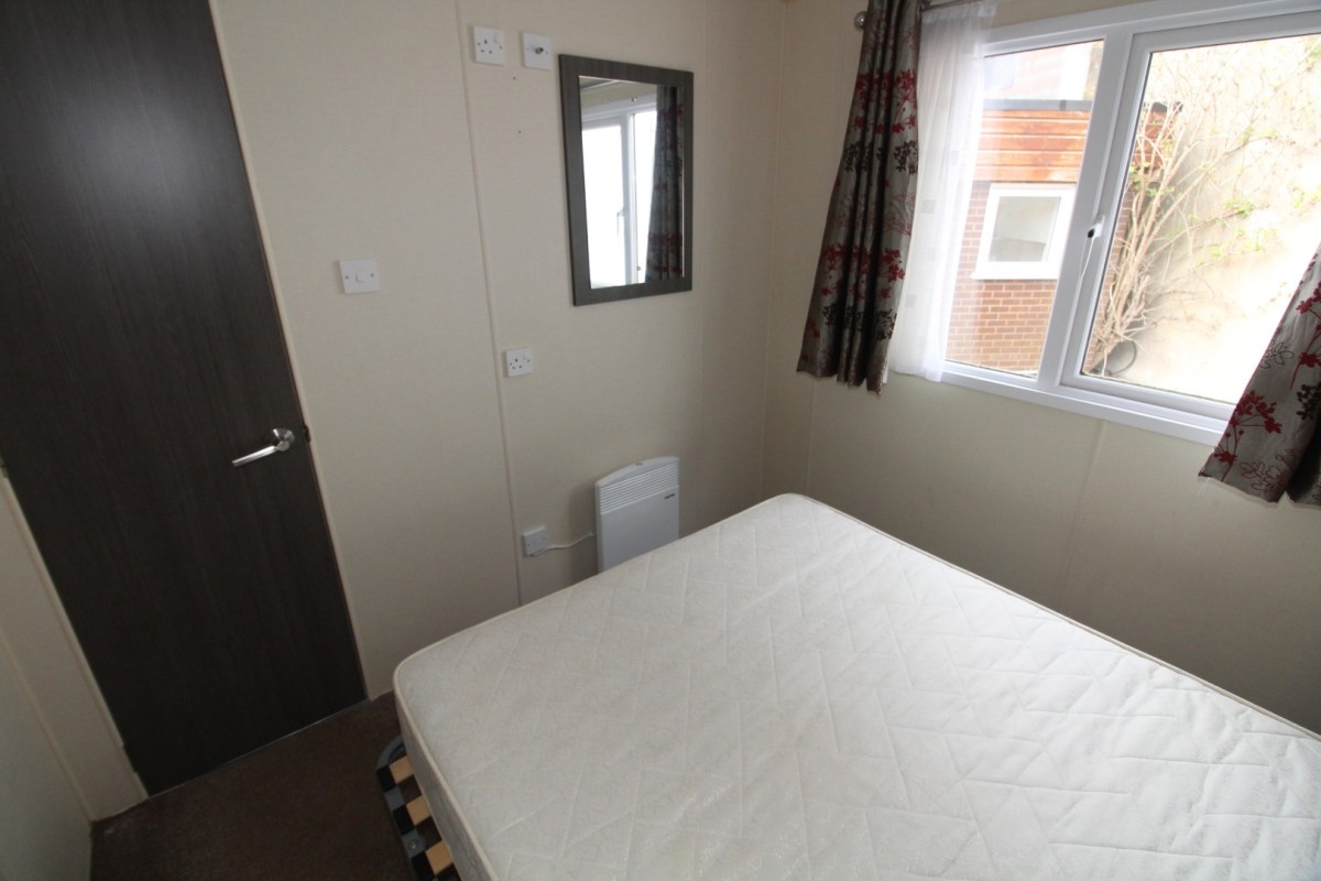 2015 Regal Henley double bedroom to en-suite bathroom