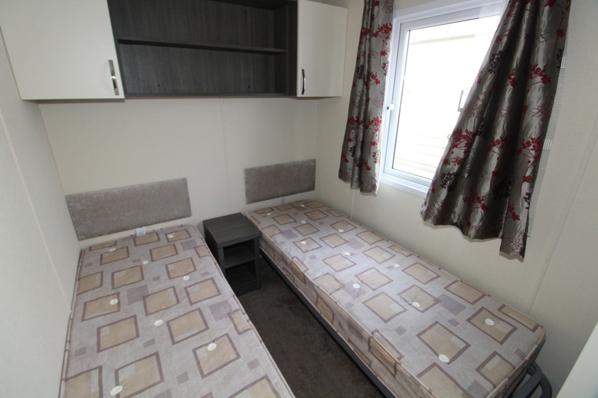 2015 Regal Henley twin bedroom