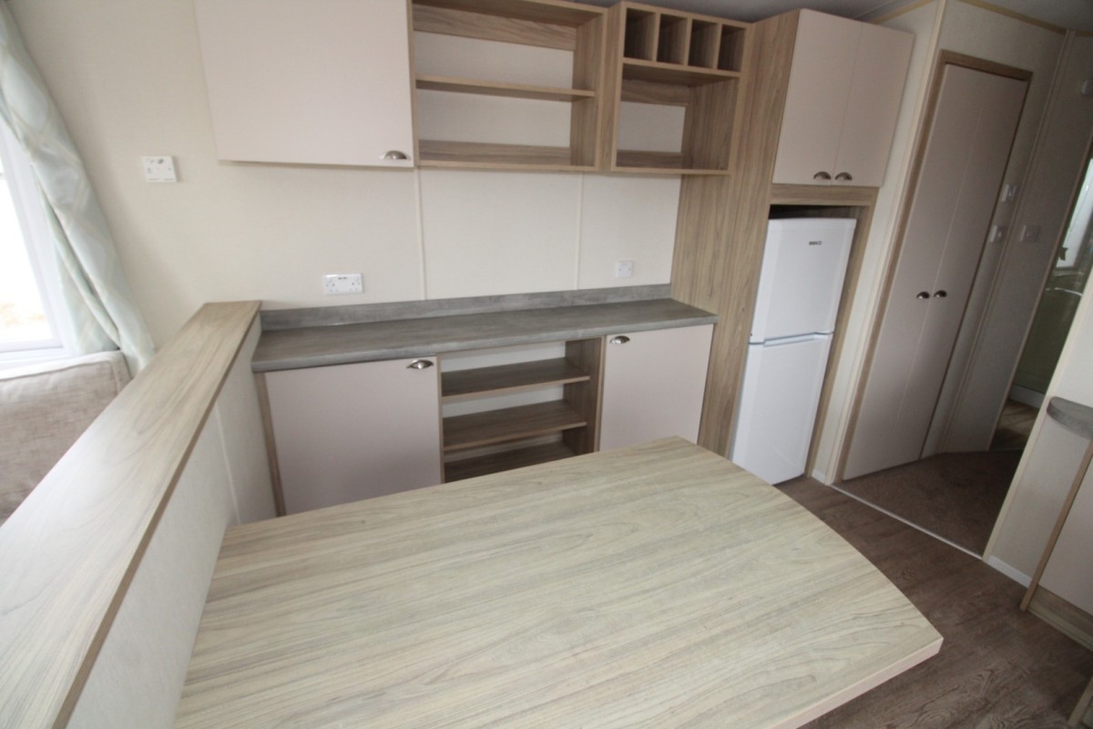 dining area in the 2016 Regal Tempo 