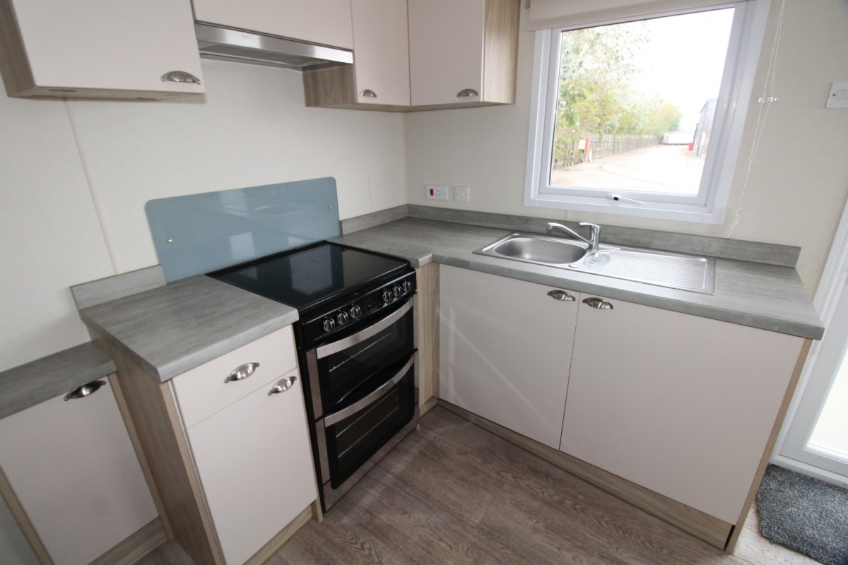 2016 Regal Tempo modern kitchen
