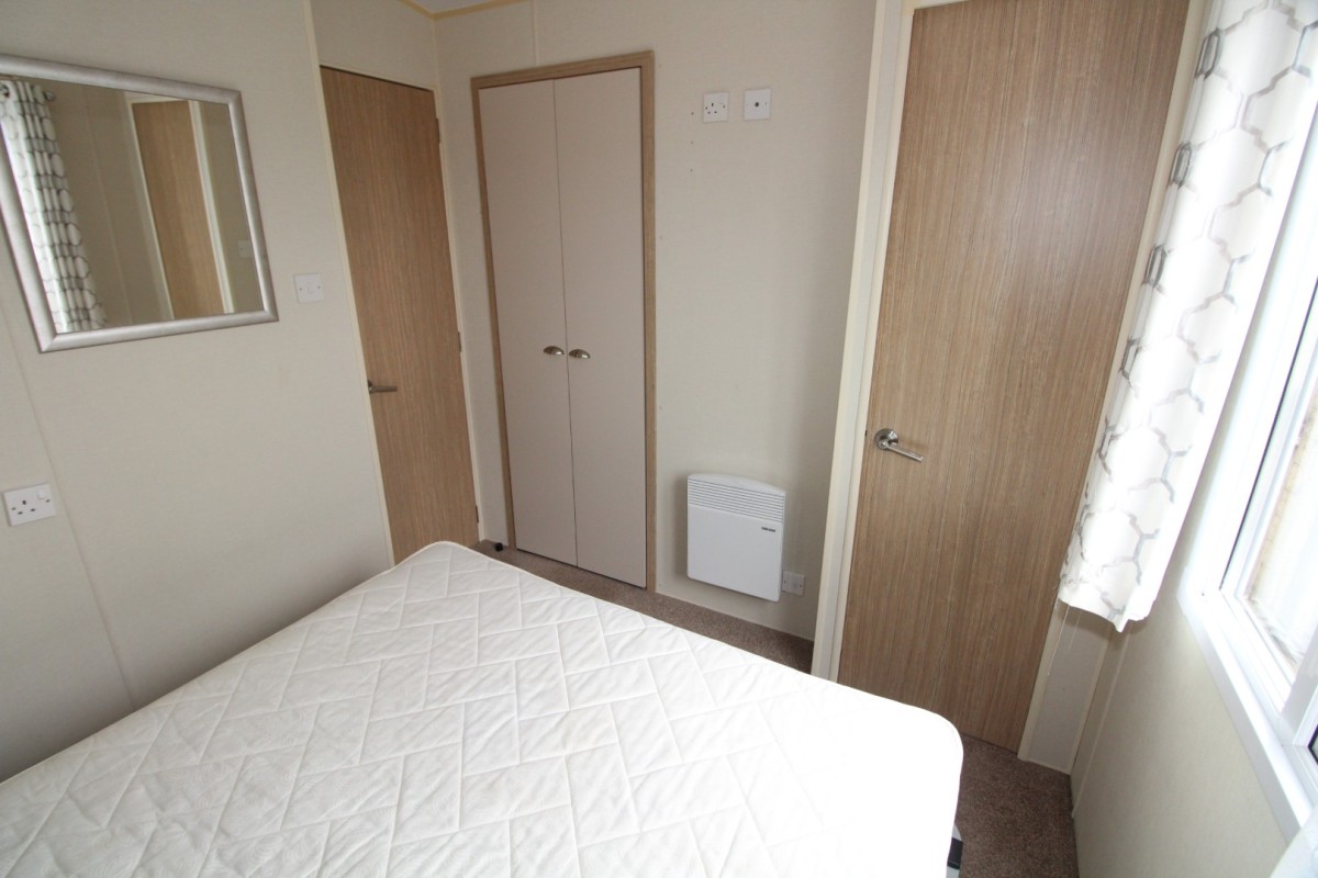 double bedroom to en-suite in the 2016 Regal Tempo