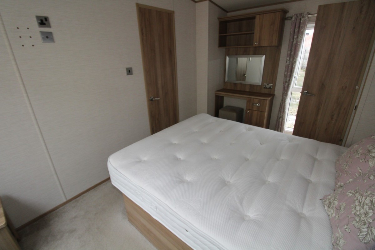 2016 ABI Ambleside double bedroom to en-suite bathroom