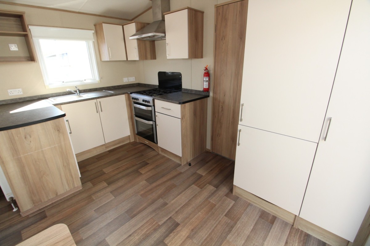 u shaped kitchen in the 2016 ABI Oakley