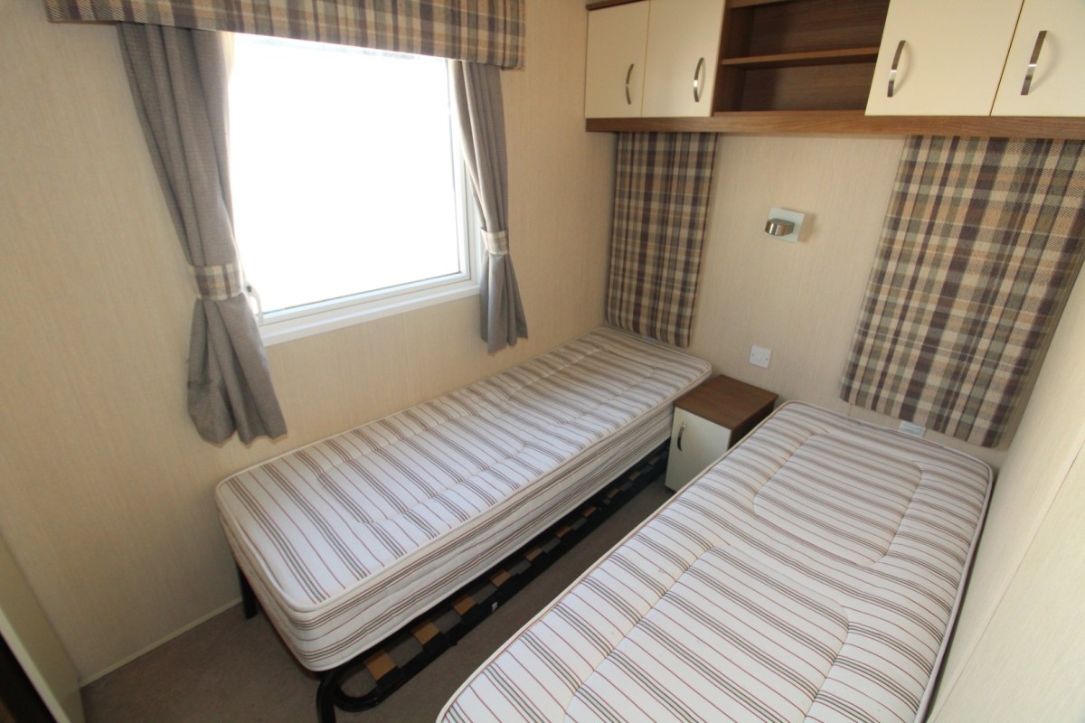 2014 ABI Alderley third bedroom with twin beds