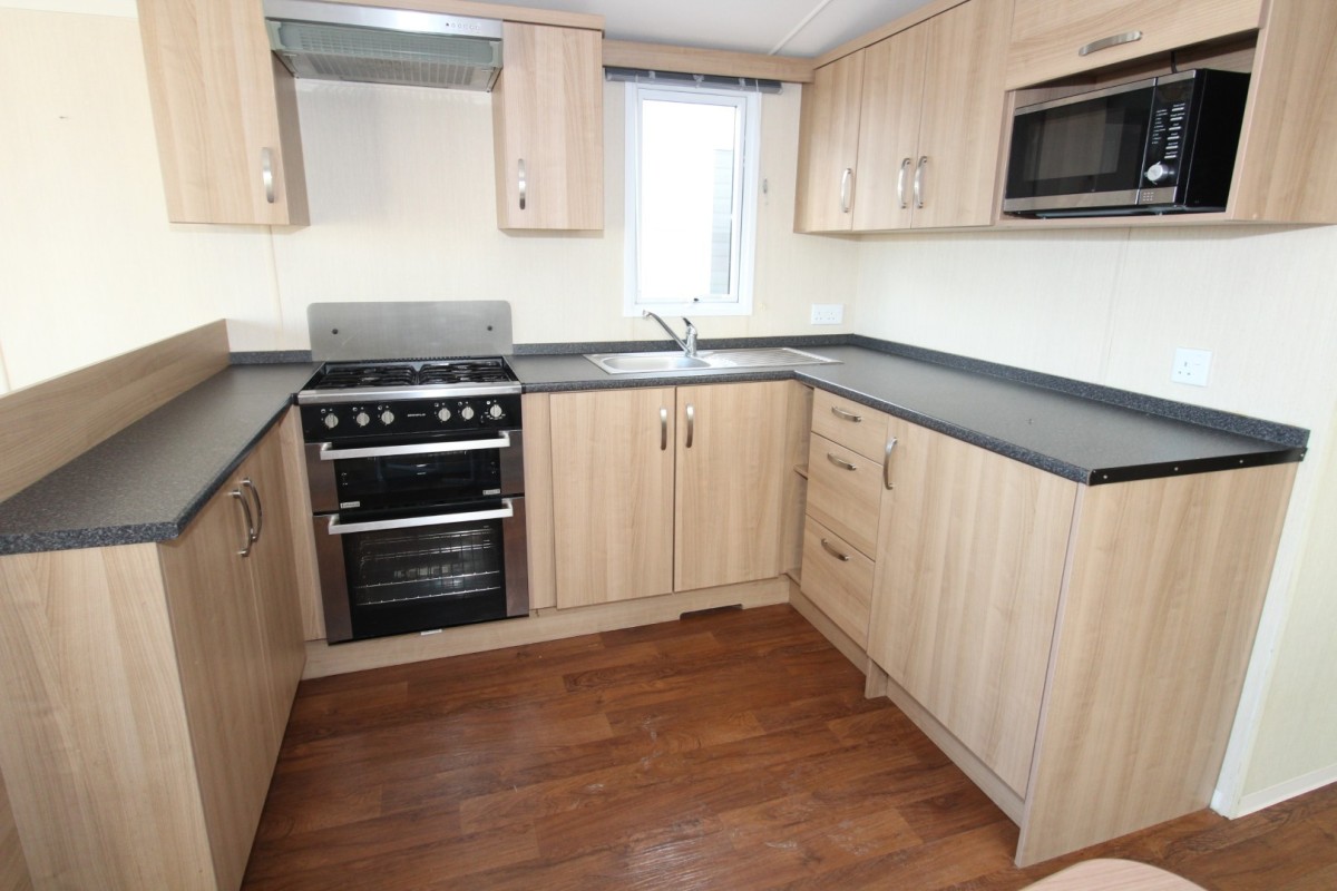 u shaped kitchen in the 2014 Swift Burgundy