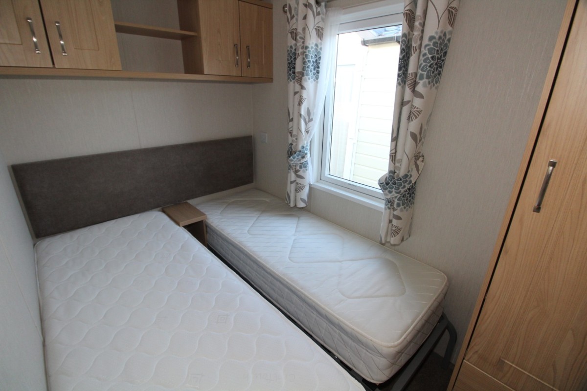 2014 Pemberton Abingdon twin bedroom