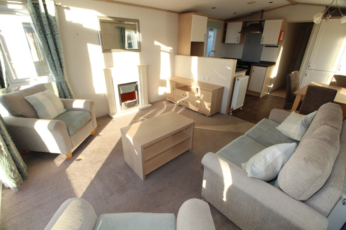 lounge to kitchen in the 2014 Pemberton Abingdon