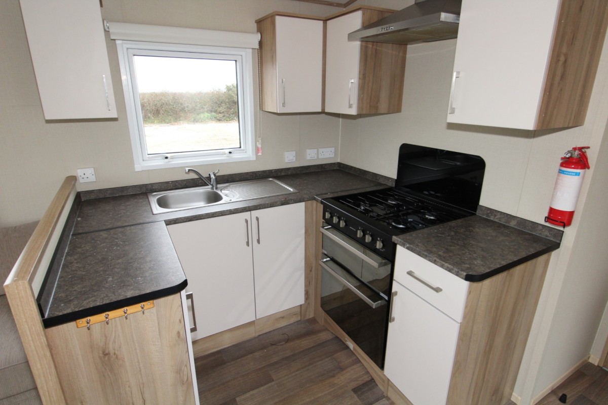 u shaped kitchen in the 2016 ABI Oakley