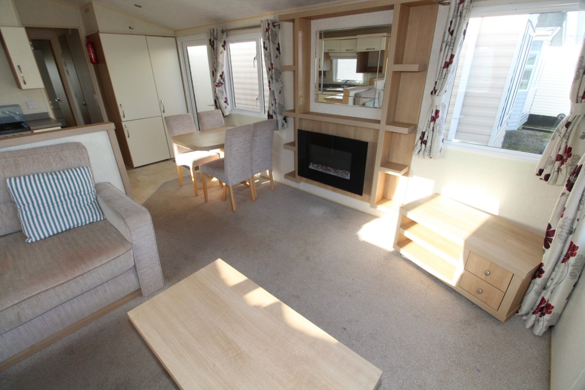 lounge to dining area in the 2013 Willerby Avonmore