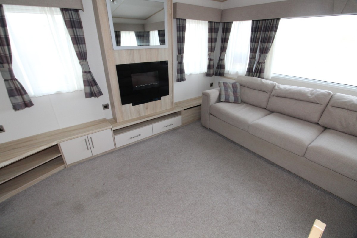 wide spaces in the lounge in the 2016 ABI Derwent Wcf