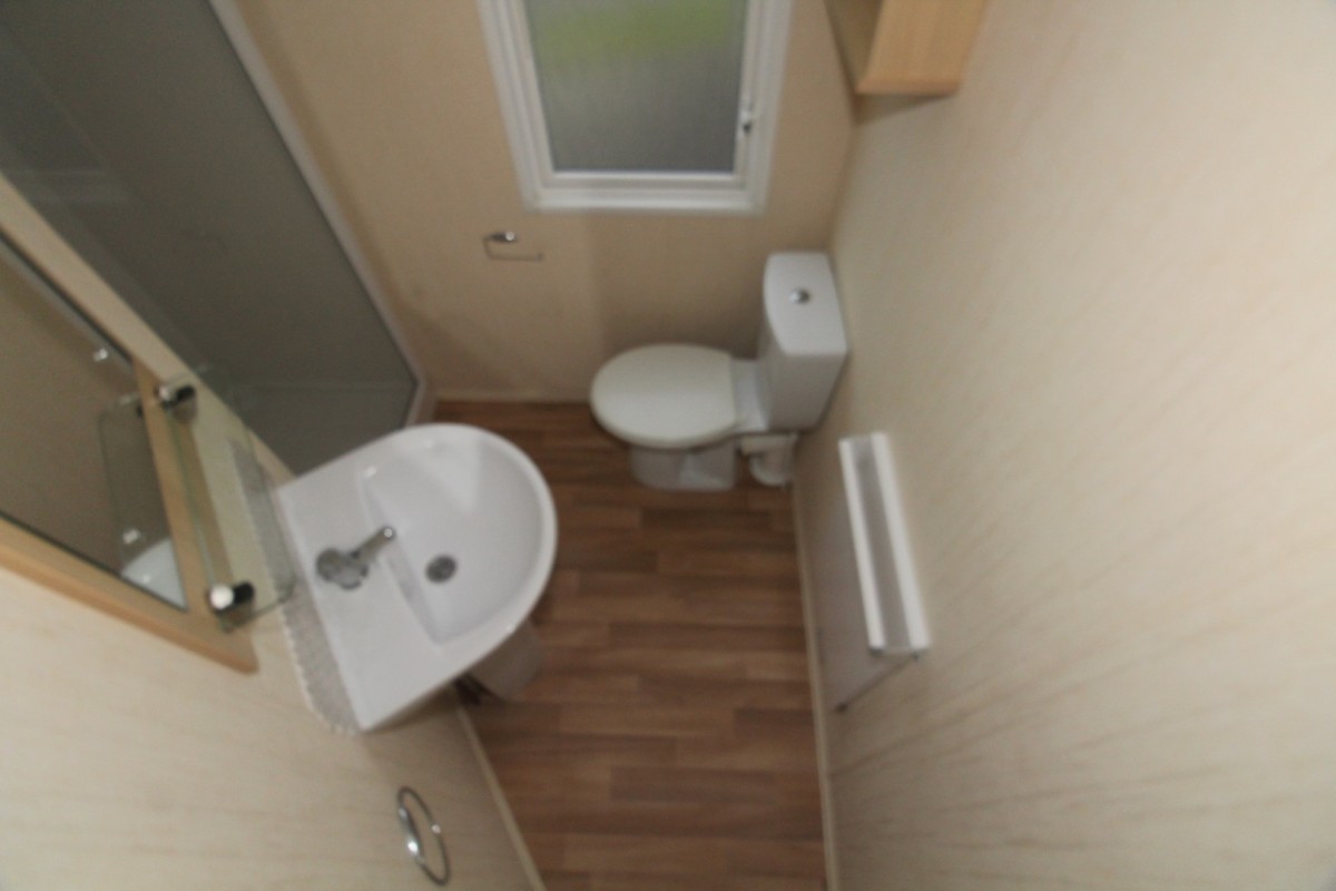 2013 Atlas Florida family shower room