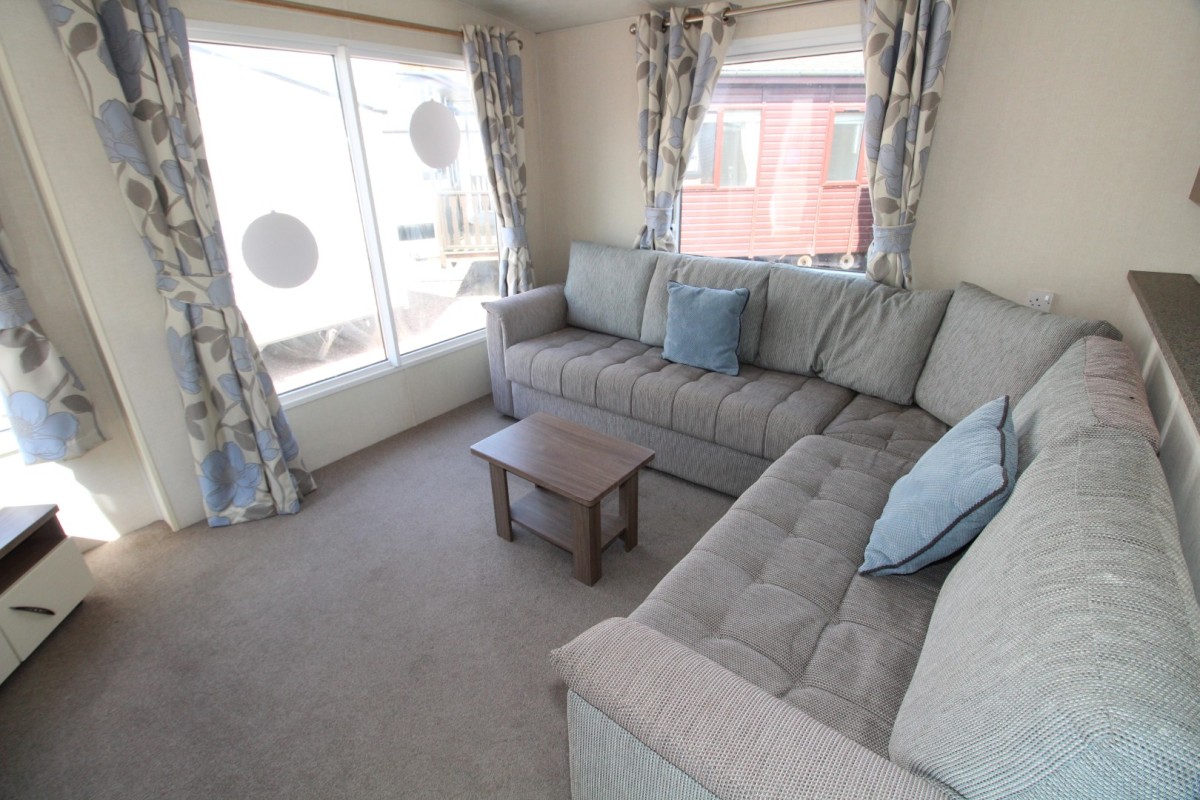 2015 Victory Fernwood lounge area