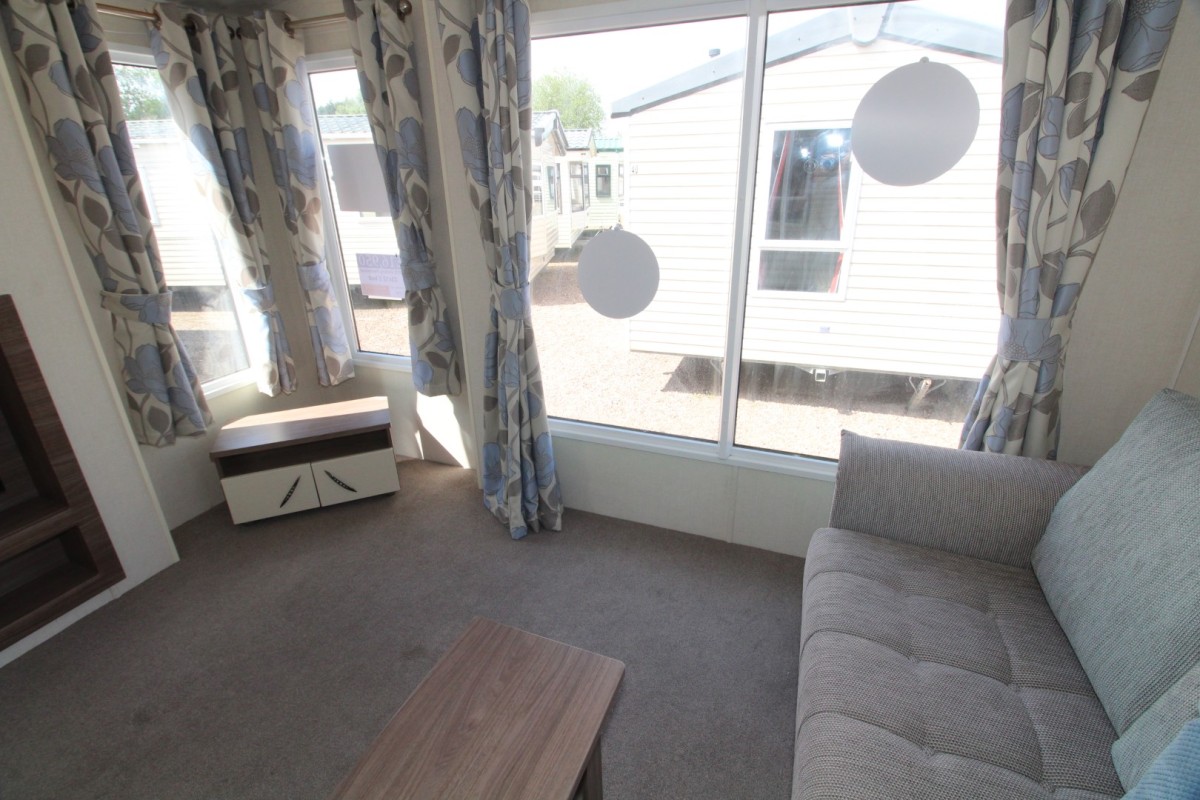lounge to large front windows in the 2015 Victory Fernwood