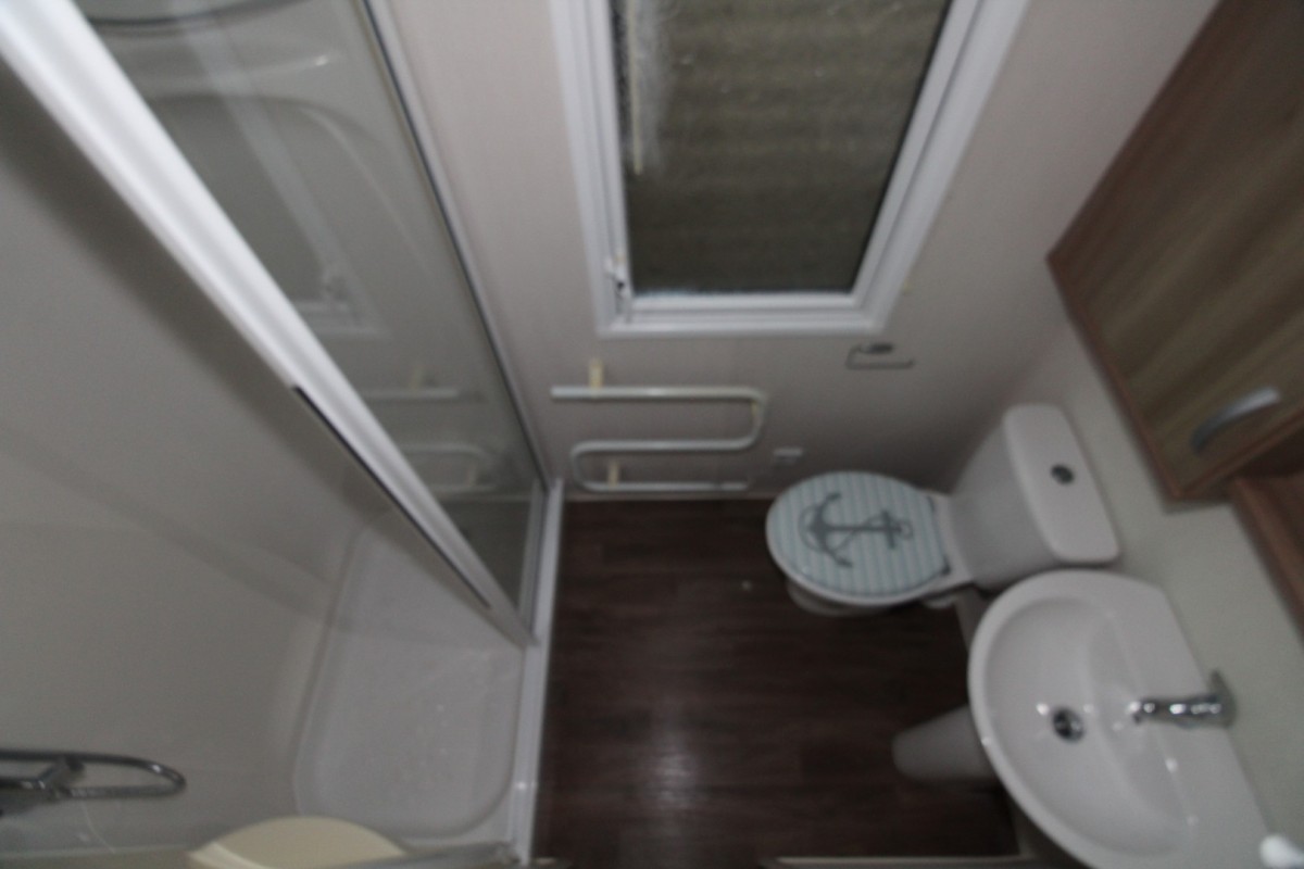 2015 Swift Burgundy family shower room