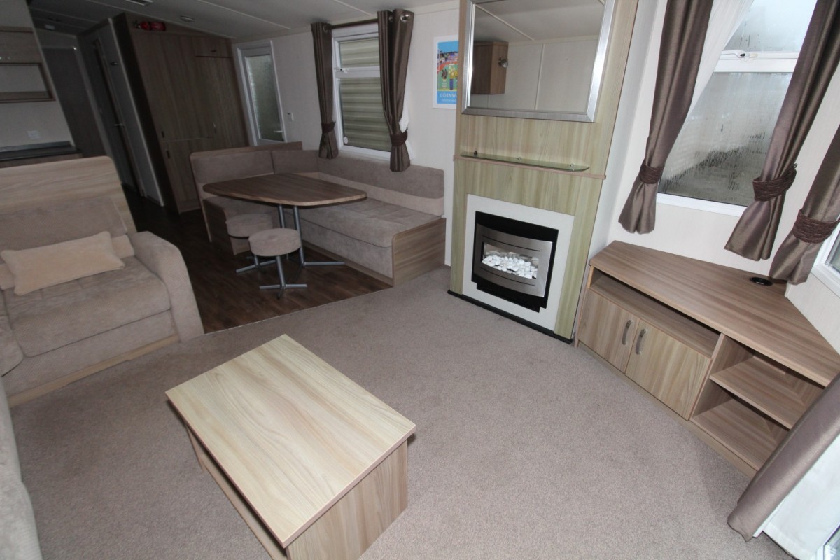 2015 Swift Burgundy lounge to dining area