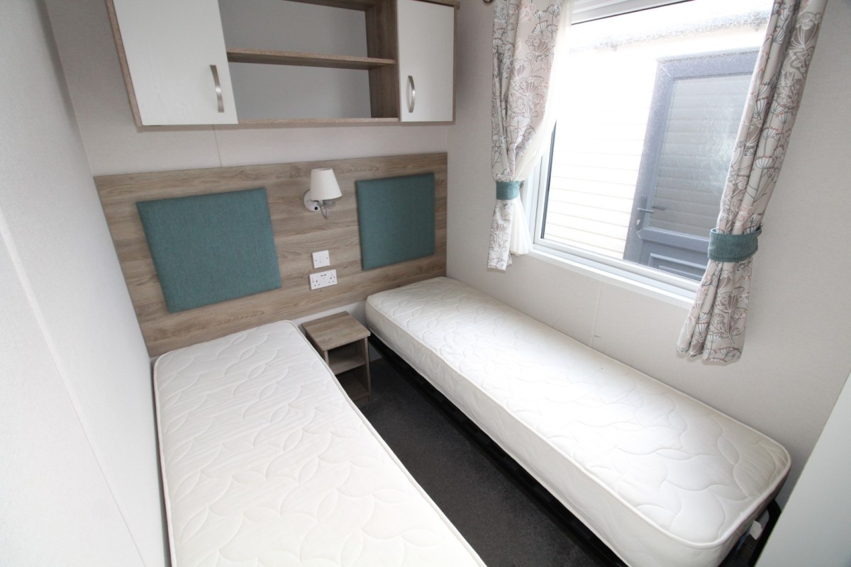 2022 ABI Wimbledon third bedroom with twin beds