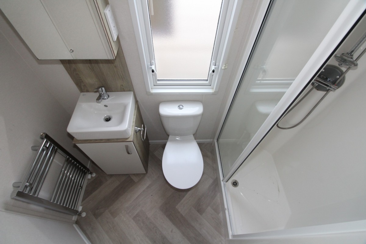 2022 ABI Wimbledon family bathroom