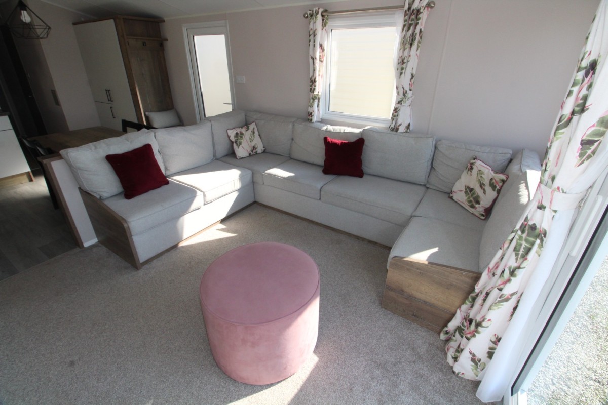 2022 Atlas Sahara lounge third vie