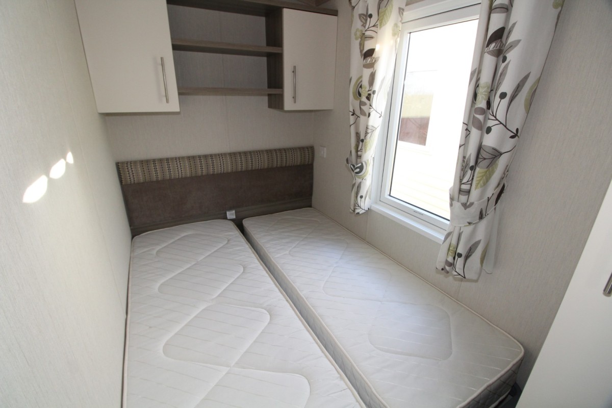 2015 Pemberton Marlow third bedroom