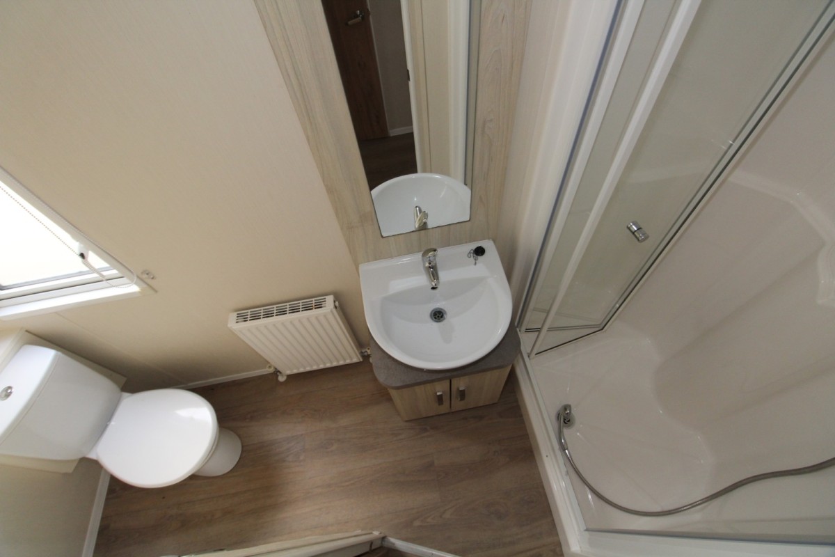 2016 Willerby Rio Premier family shower room
