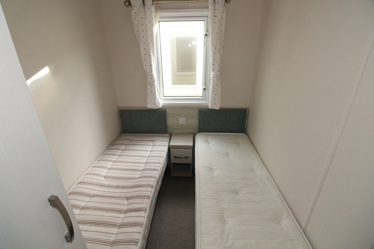 2016 ABI Beachcomber third bedroom