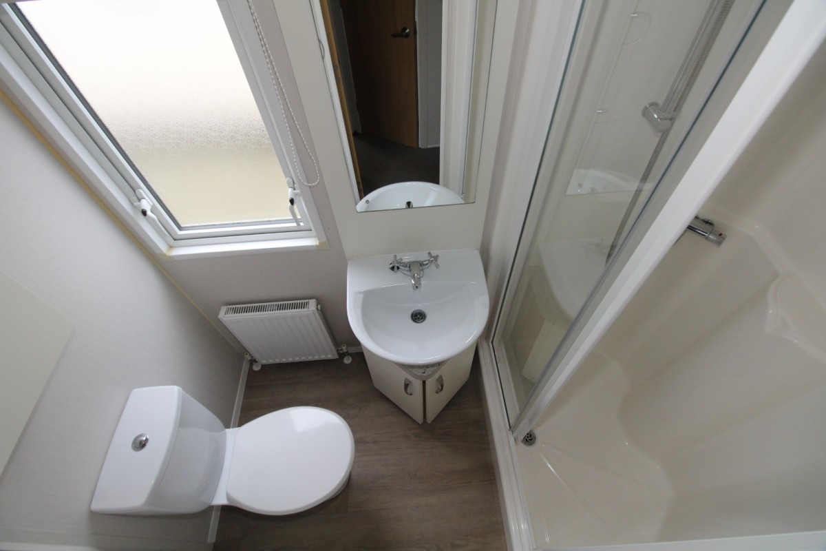 2016 Willerby Sierra family shower room