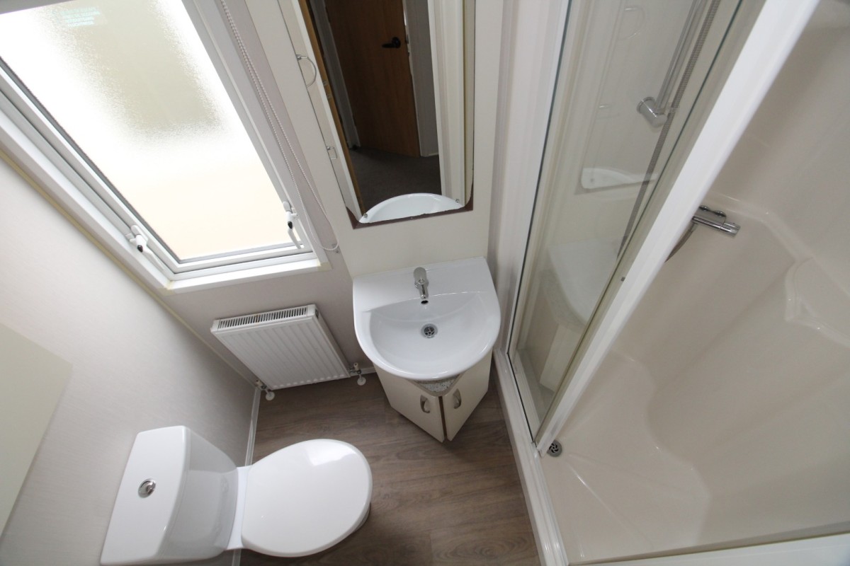 2016 Willerby Sierra family shower room
