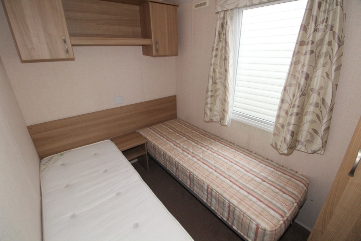 2011 Atlas Chorus twin bedroom