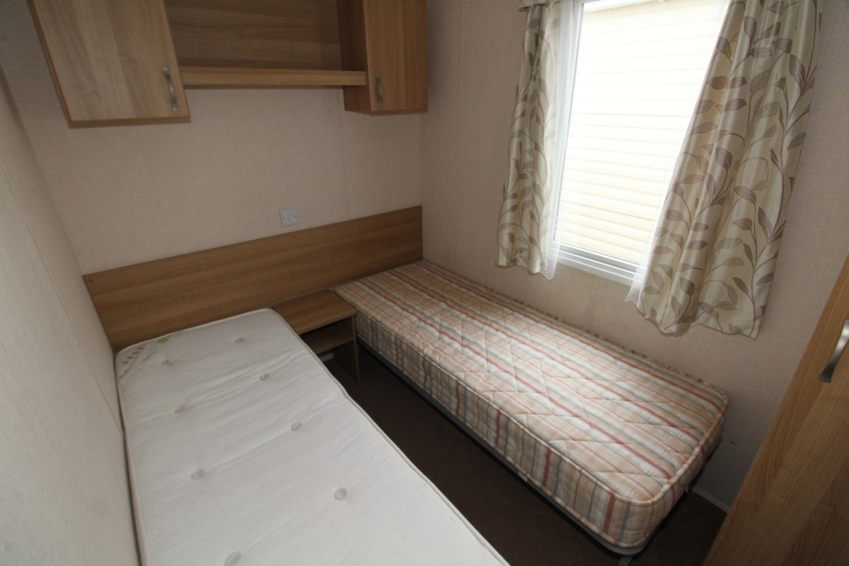 2011 Atlas Chorus twin bedroom