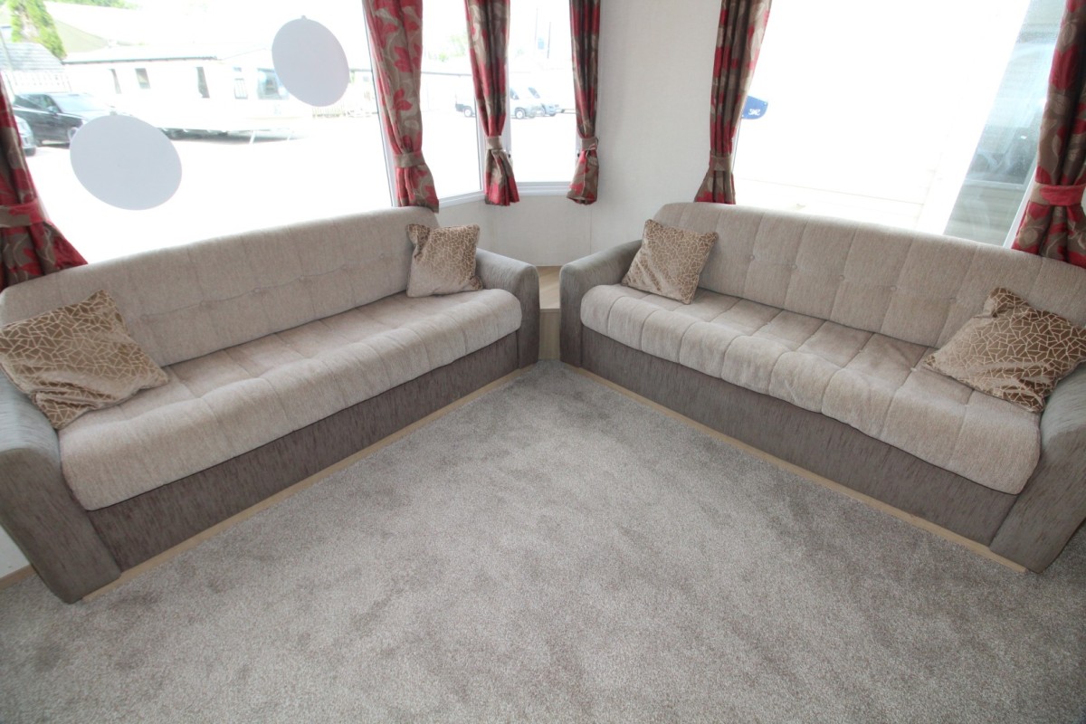 2011 Atlas Chorus lounge with sofas