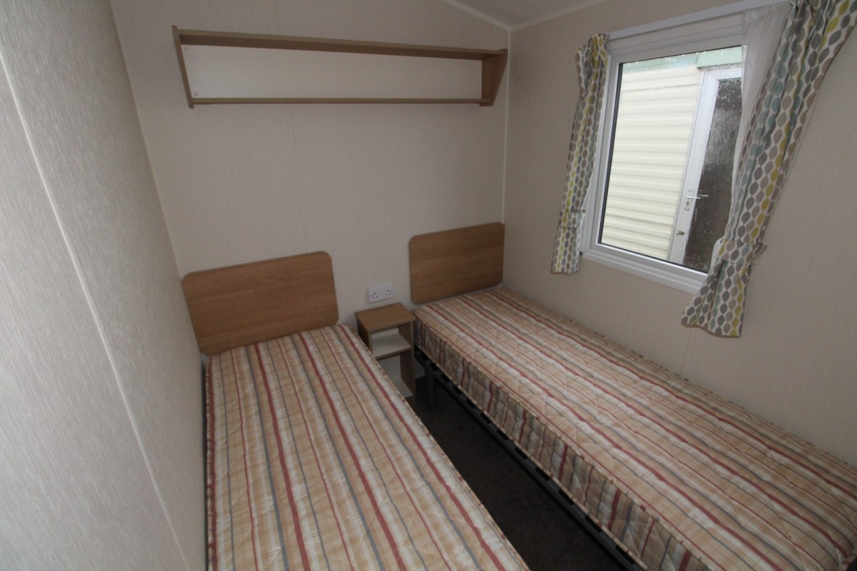 2017 Willerby Etchingham twin bedroom