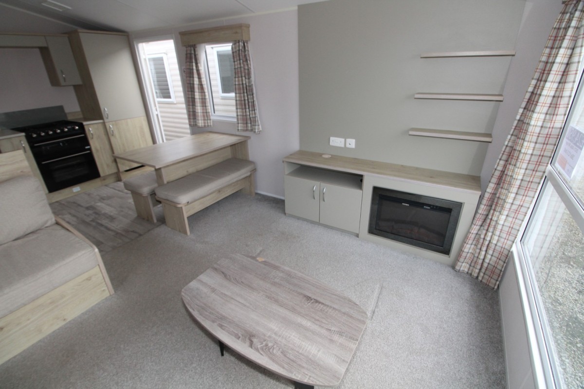 2021 Atlas Mirage lounge to dining area