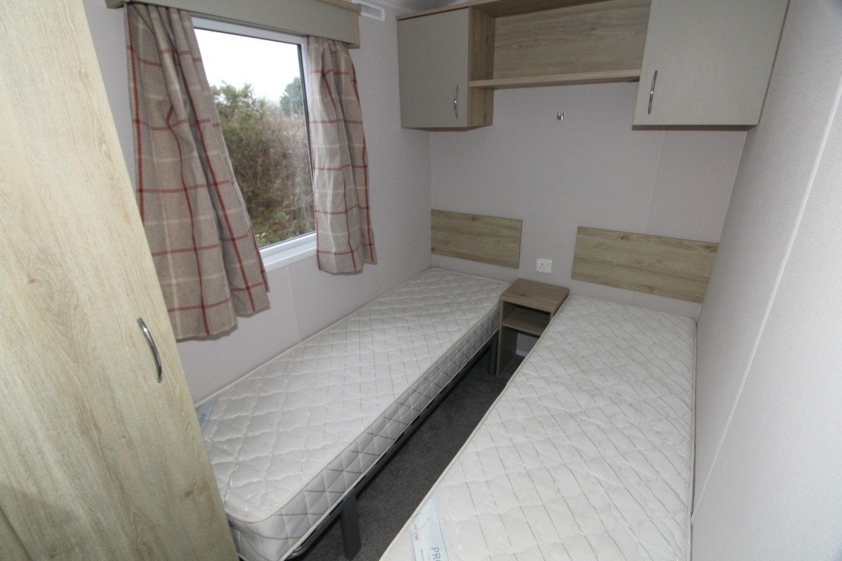 2021 Atlas Mirage twin bedroom