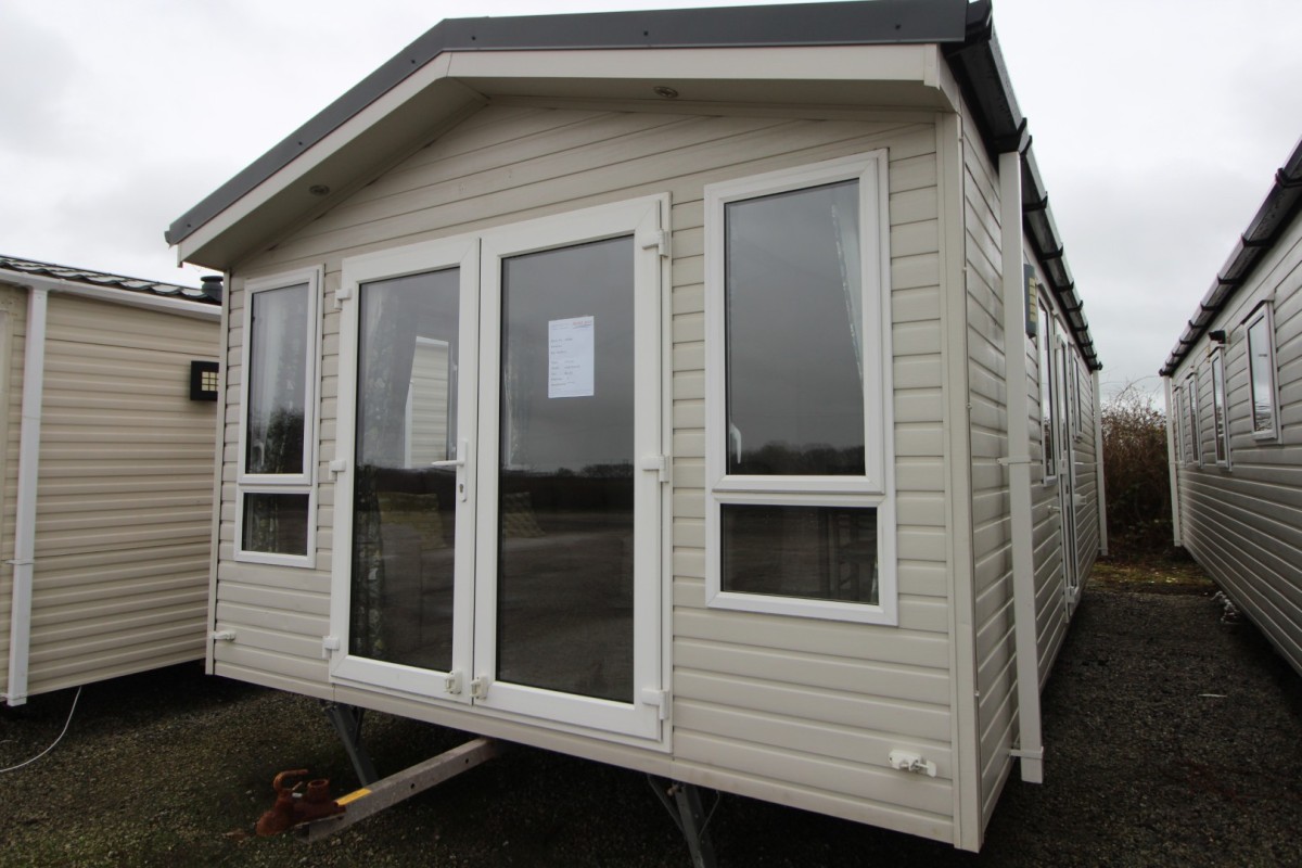 pre-owned 2021 Atlas Amethyst caravan to buy, 2 bedrooms