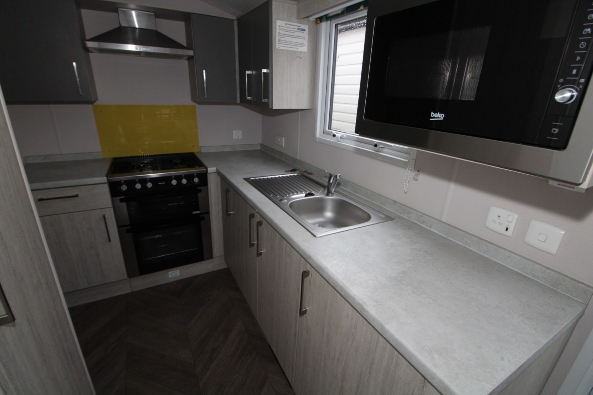 modern kitchen in the 2021 Atlas Amethyst