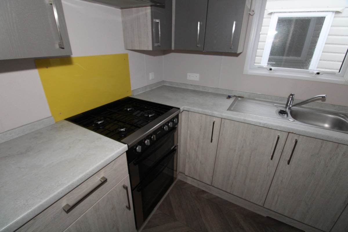 2021 Atlas Amethyst kitchen with oven and cupboards