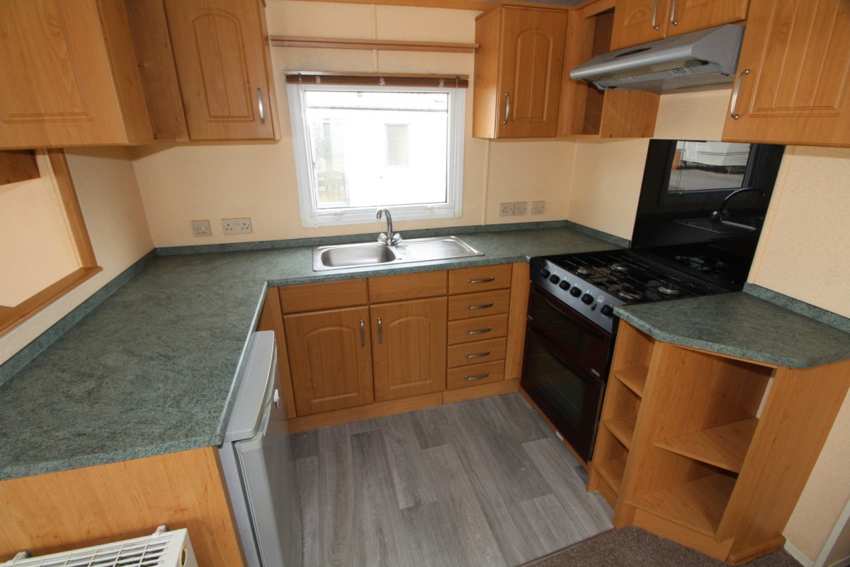 u shaped kitchen in the 2007 Cosalt Country Super