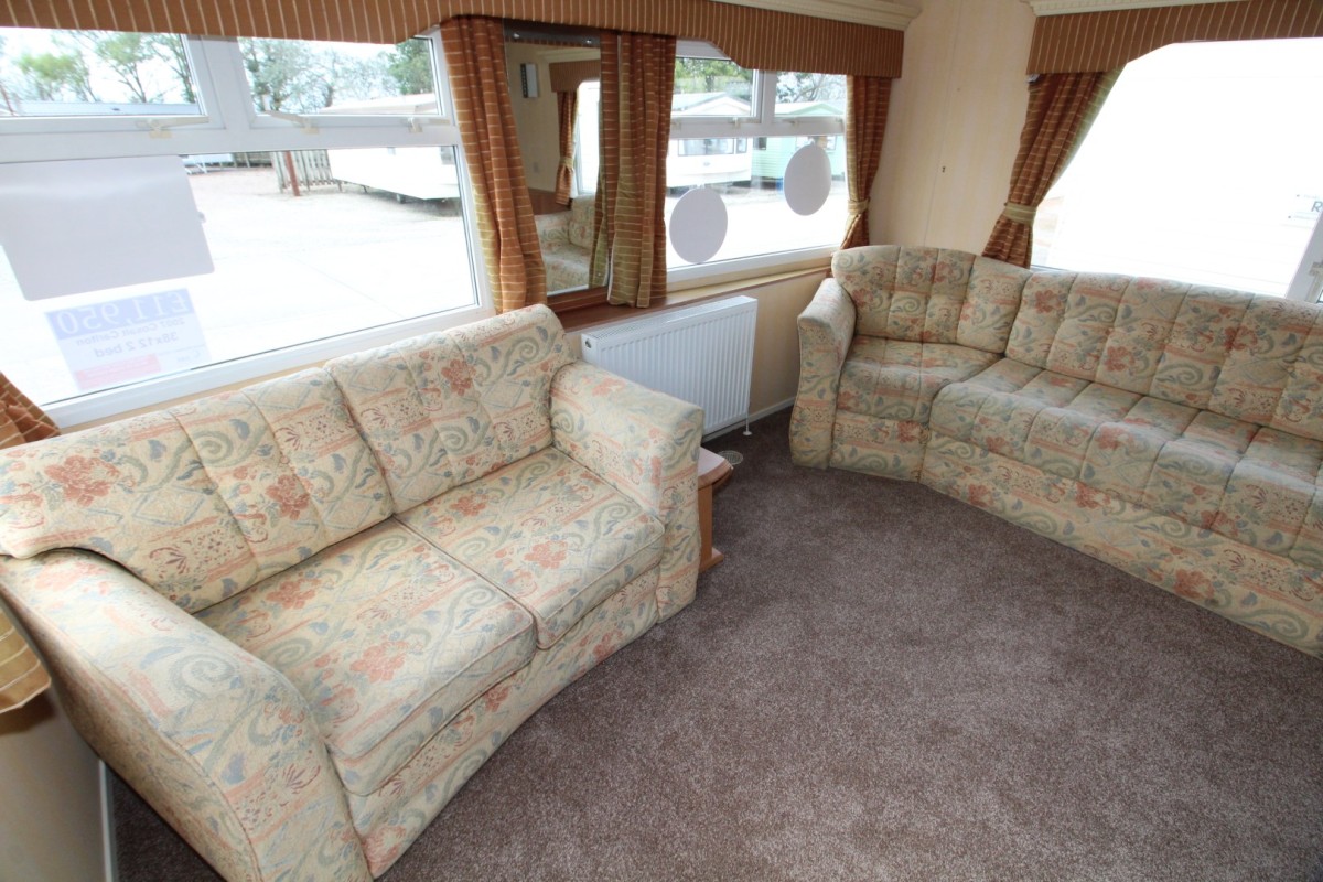 lounge area in the 2007 Cosalt Carlton