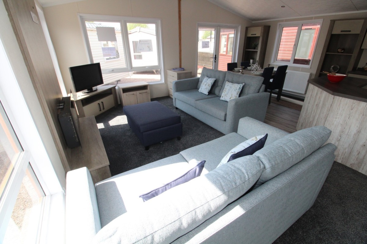 open plan living space in the 2018 Atlas Lilac Lodge