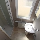 2009 Atlas Orion family shower room